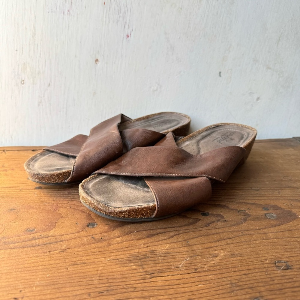 Natural soul // brown leather wedge sandals size 9.5